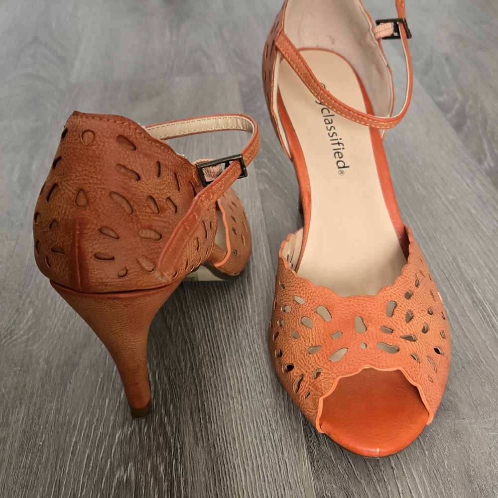 Classified Women's Vibrant Orange Cut-Out Heels